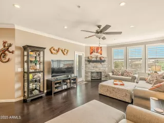 Photo #4: 6903740 Listing