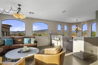 Photo #5: 6903862 Listing 