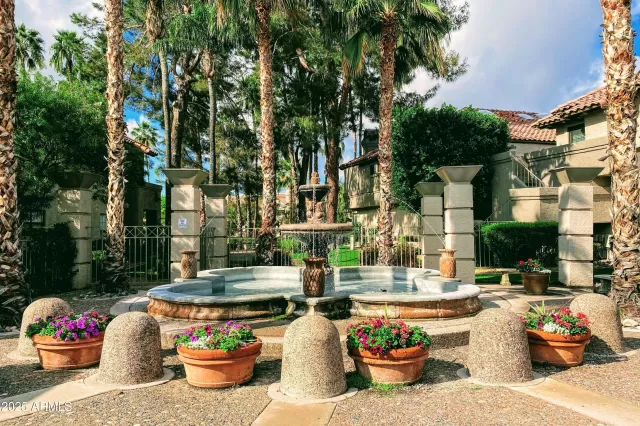 MLS: 6904113 Condo For Sale