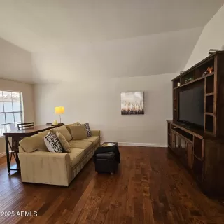 Photo #2: 6904113 Listing