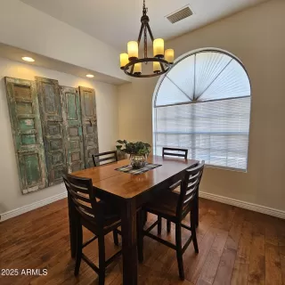 Photo #3: 6904113 Listing