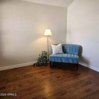 Photo #5: 6904113 Listing