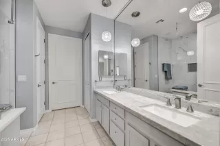 Photo #6: 6904125 Listing