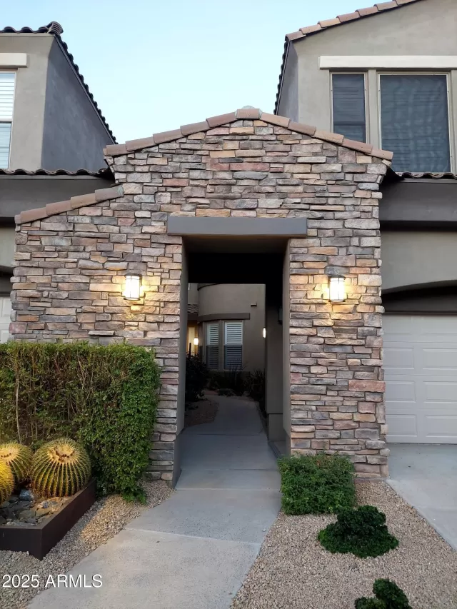 MLS: 6904182 Condo For Sale