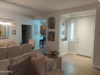 Photo #2: 6904182 Listing