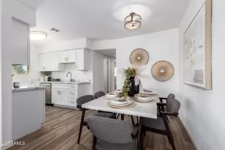 Photo #4: 6904191 Listing