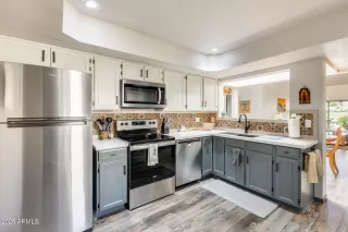 Photo #1: 6904384 Listing