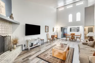 Photo #2: 6904384 Listing