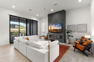 Photo #5: 6904461 Listing 