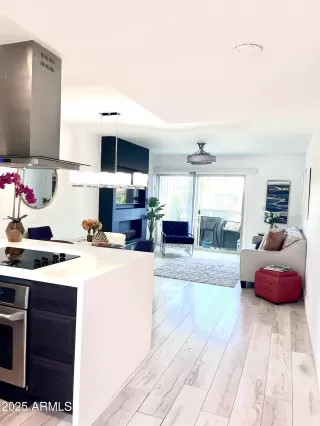 Photo #1: 6904614 Listing 