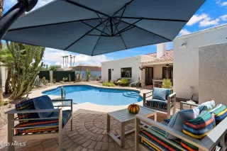 Photo #2: 6904668 Listing