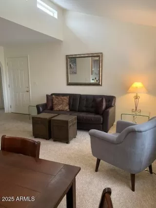 Photo #5: 6904876 Listing 