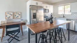 Photo #4: 6904926 Listing 