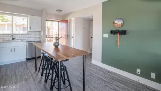 Photo #6: 6904926 Listing 