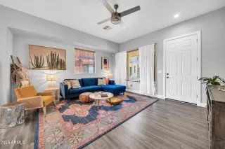 Photo #2: 6904934 Listing