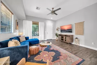 Photo #4: 6904934 Listing