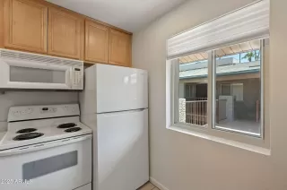 Photo #3: 6905367 Listing