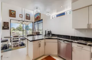 Photo #6: 6905395 Listing 