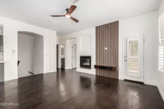 Photo #3: 6905559 Listing