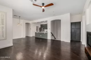 Photo #6: 6905559 Listing