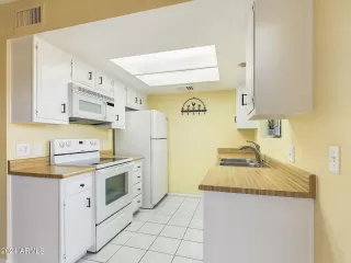 Photo #6: 6905742 Listing 