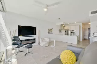 Photo #5: 6906134 Listing 