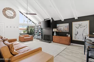 Photo #3: 6906162 Listing