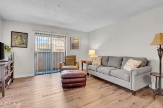 Photo #4: 6906334 Listing 