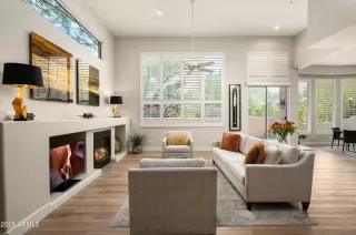 Photo #3: 6906366 Listing 