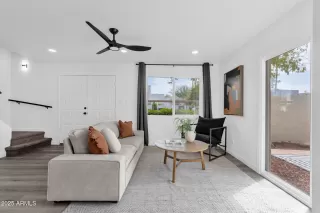 Photo #5: 6906794 Listing 