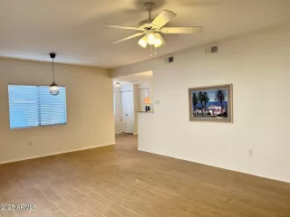 Photo #6: 6906808 Listing 