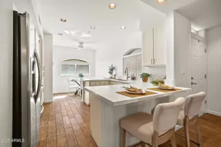 Photo #4: 6906951 Listing