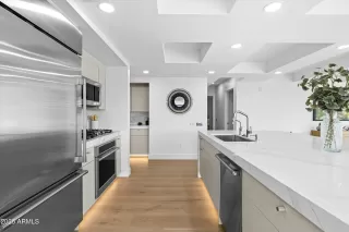 Photo #5: 6906974 Listing 