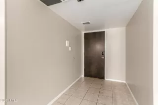 Photo #4: 6906977 Listing