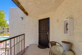 Photo #5: 6907212 Listing 