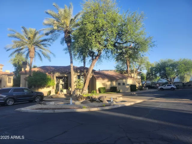 MLS: 6907231 Condo For Sale