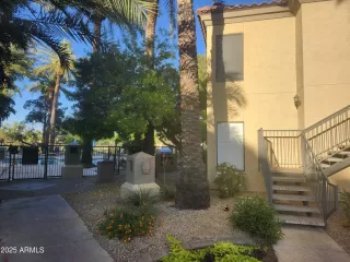 Photo #2: 6907231 Listing