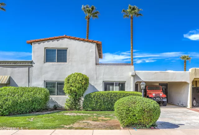 MLS: 6907248 Condo For Sale