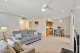 Photo #5: 6907549 Listing 