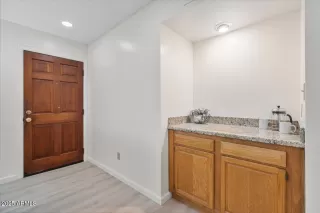 Photo #6: 6907549 Listing 