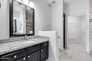 Photo #6: 6907552 Listing