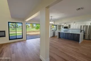 Photo #6: 6907655 Listing