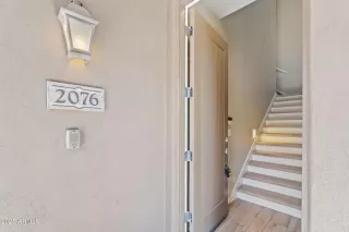Photo #2: 6908046 Listing