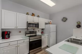 Photo #3: 6908175 Listing 