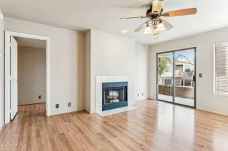 Photo #3: 6908185 Listing