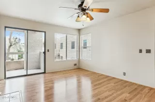 Photo #4: 6908185 Listing