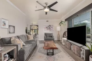 Photo #2: 6908225 Listing 