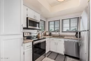 Photo #3: 6908225 Listing 