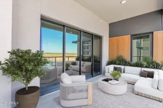 Photo #2: 6908513 Listing 