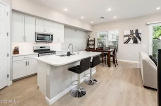 Photo #1: 6908736 Listing